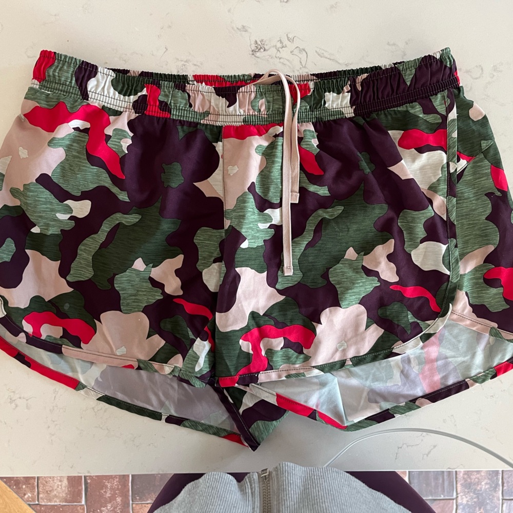 Women’s old navy activewear running shorts size medium